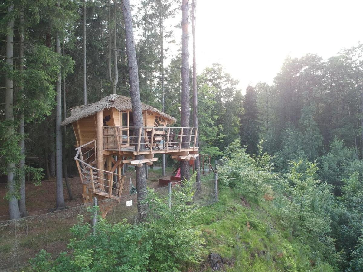 Treehouse U Rybnika Hotell Osecna Exteriör bild