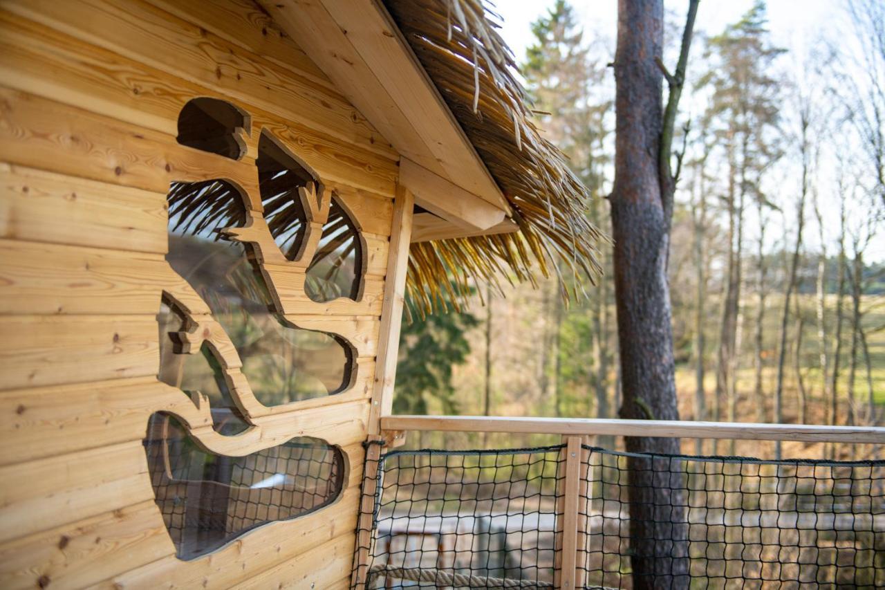 Treehouse U Rybnika Hotell Osecna Exteriör bild